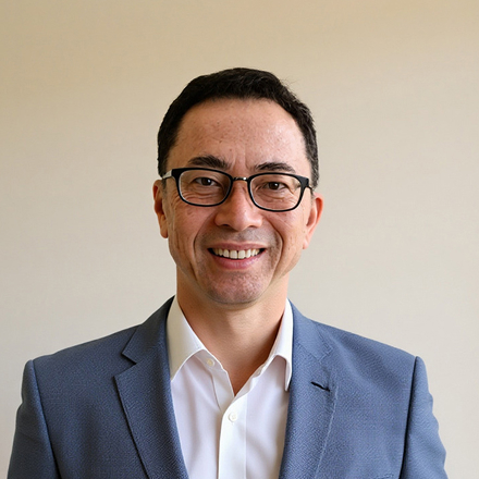 Дэнни <span class="text-uppercase">Люк</span>