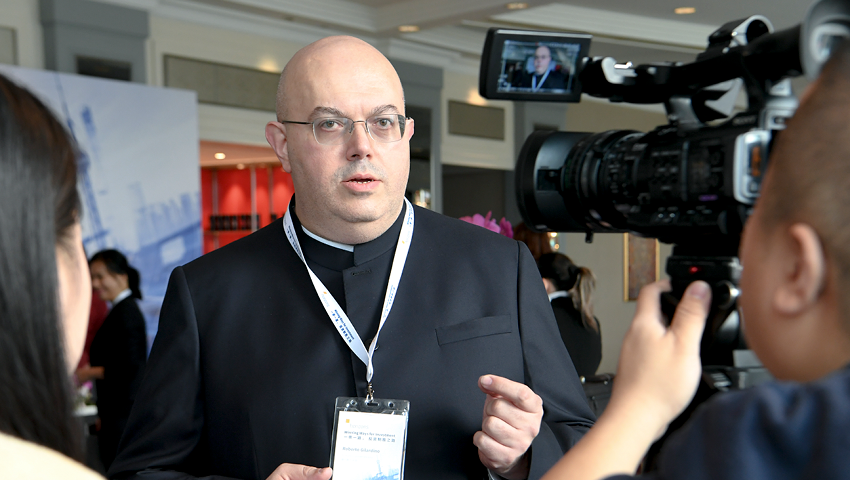 Упрощая путь к трансграничному деловому взаимодействию